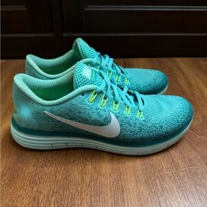 Nike Turquoise Athletic Shoes
